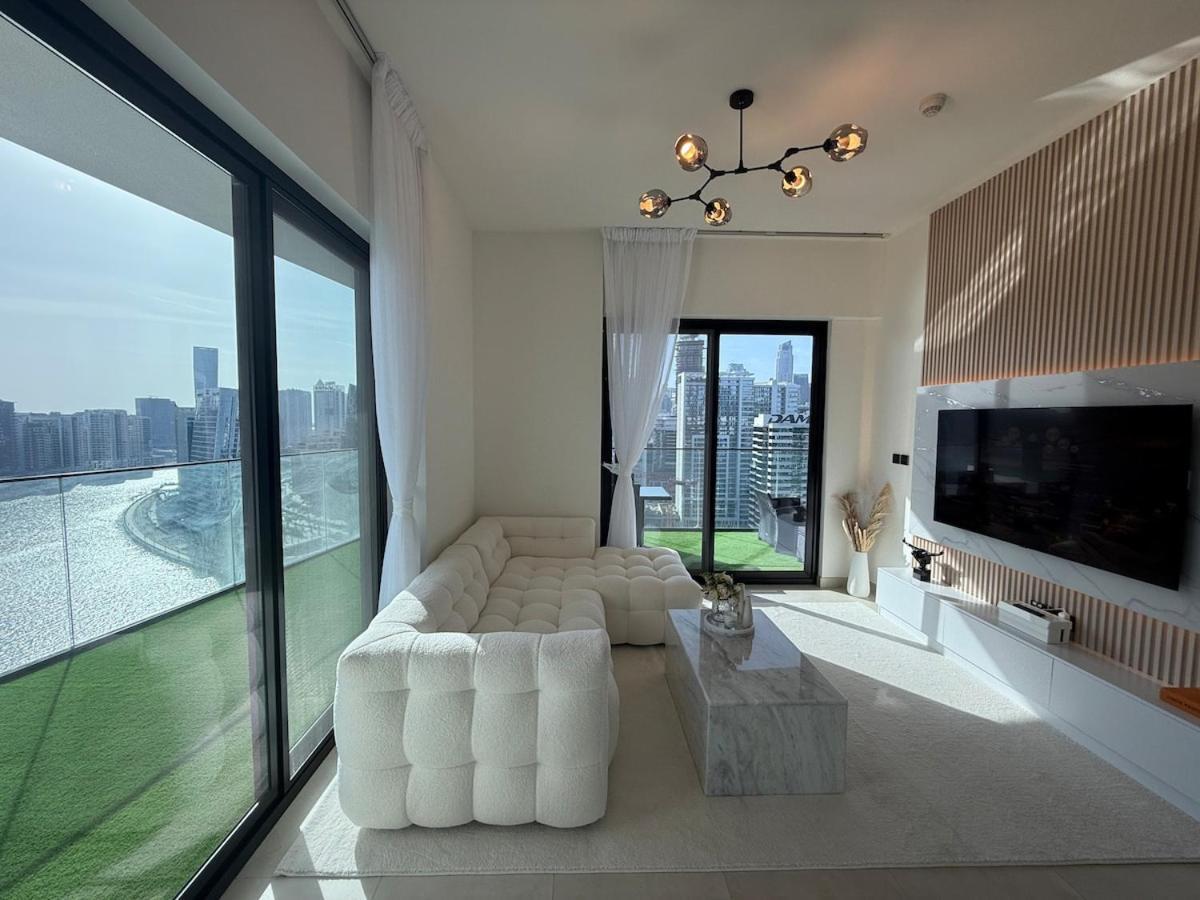 Elegant & Luxury 2Br Apartment Burj And Canal View Sabkhah Luaran gambar