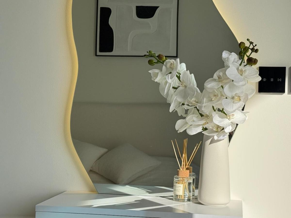 Elegant & Luxury 2Br Apartment Burj And Canal View Sabkhah Luaran gambar
