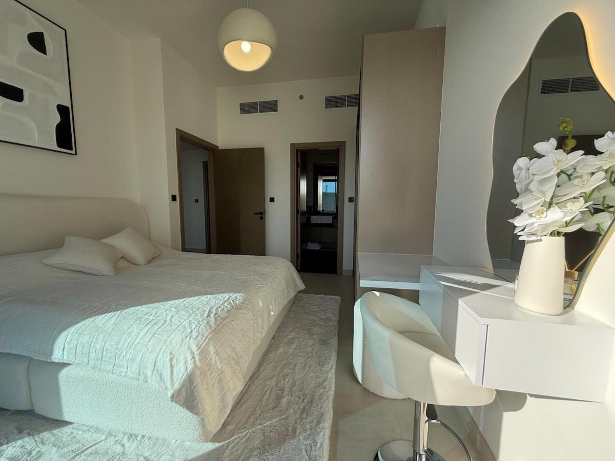 Elegant & Luxury 2Br Apartment Burj And Canal View Sabkhah Luaran gambar